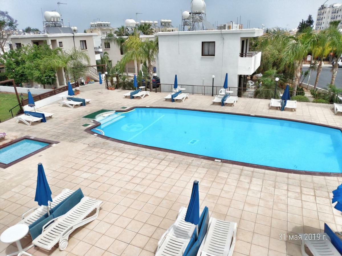 Constantaras Apartments Protaras Extérieur photo
